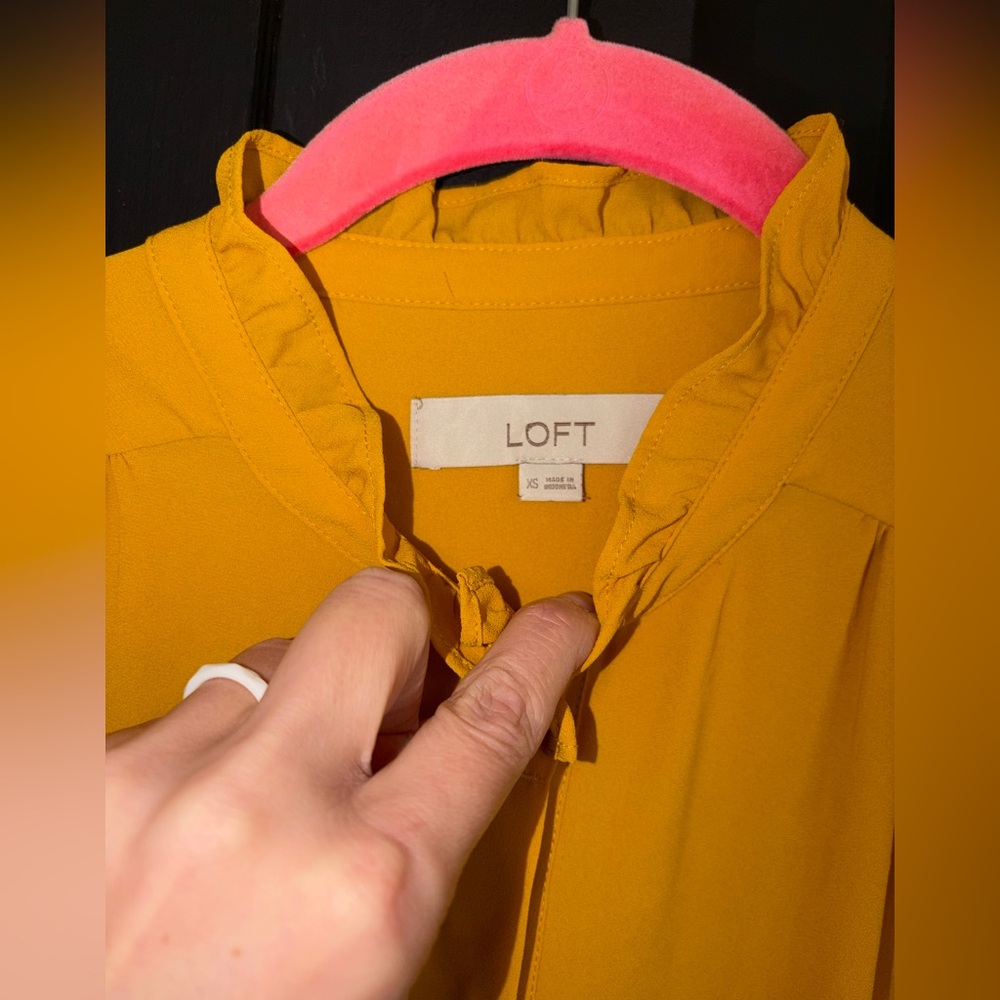 LOFT Women's Ruffled mustard Top - Picture 3 of 6